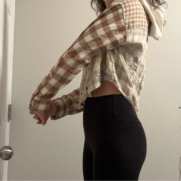 Plaid button up hoodie - Picture 7 of 8